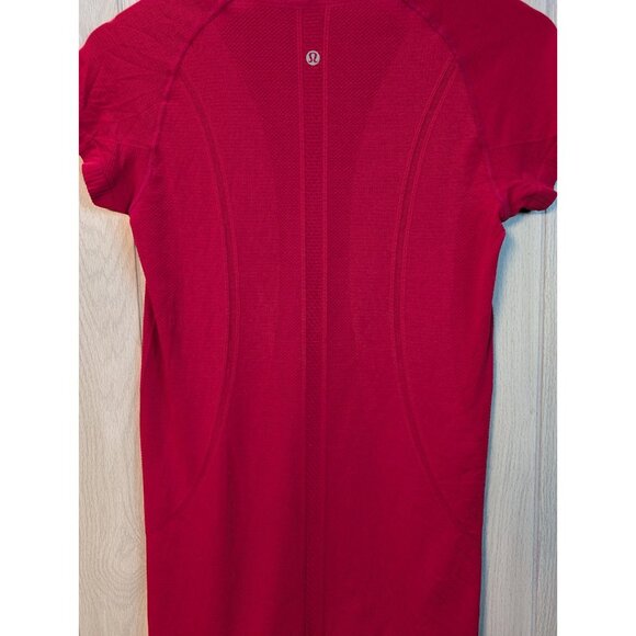 Lululemon Women's Size 8 Hot Pink Swiftly Tech Short Sleeve Activewear T-Shirt - Picture 5 of 7